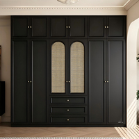 Armoire intégrée personnalisable grande capacité avec portes cintrées tissées et placard multi-portes style Shaker pour projets de villas