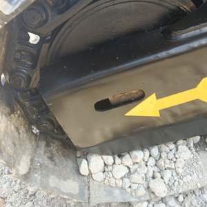 รถขุดตีนตะขาบ ZX120 HITACHI มือสองจากญี่ปุ่นพร้อมเครื่องยนต์อีซูซุและส่วนประกอบแกนมอเตอร์ HITACHI รวมถึงปั๊ม - Product Image 4