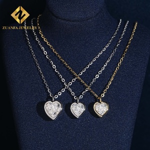 Collar de Plata 925 con Dijes de Corazón y Moissanita, Joyería Moderna con Certificado GRA, Regalo para Mujer - Product Image 1