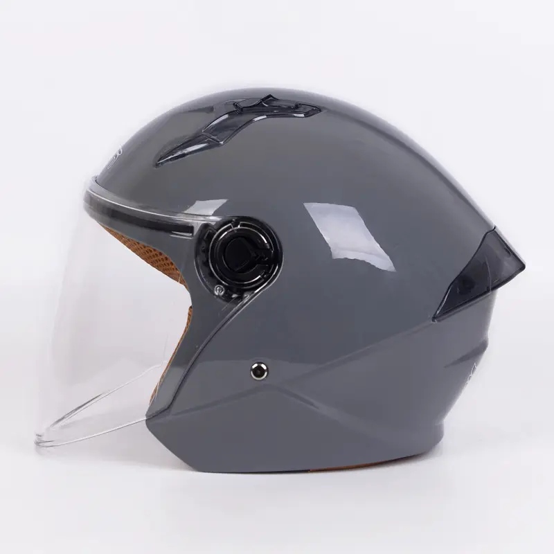 Özel fabrika yapımı elektrikli motosiklet yarım kask UV koruma ve rüzgar geçirmez tasarım erkekler ve kadınlar için