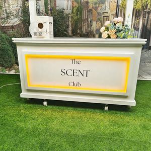 Maßgefertigter Dongyue Holz-Dekorwagen für Parfüm & Süßigkeiten zur Hochzeits- und Geschäftsverwendung mit LED-Beleuchtung - Product Image 4