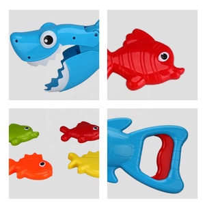 ขอ<span class=keywords><strong>ง</strong></span>เล่นในน้ำสำหรับเด็ก<span class=keywords><strong>ปลา</strong></span>ฉลามสีน้ำเ<span class=keywords><strong>ง</strong></span>ิน4ตัวพร้อมฟันกัดเกมแอคชั่นสำหรับเล่นเกมทางน้ำกลา<span class=keywords><strong>ง</strong></span>แจ้ง - Product Image 3