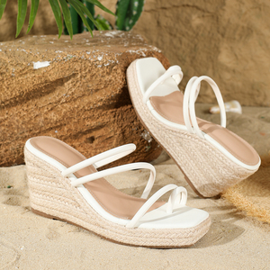2024 nuove scarpe da donna bianche estive con <span class=keywords><strong>zeppa</strong></span> con suola di canapa sandali con plateau comode da donna pantofola - Product Image 3