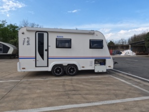 Mini-caravane <span class=keywords><strong>de</strong></span> voyage moderne et légère avec une disposition intelligente <span class=keywords><strong>pour</strong></span> 4 personnes, couples et voyageurs en solo, grand confort - Product Image 2