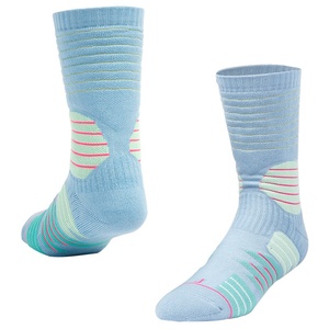 Chaussettes de sport professionnelles personnalisées antidérapantes pour football, avec revers et semelle respirants, séchage rapide, en coton éponge/fibre de bambou, pour l'élite sportive - Product Image 3