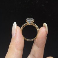 Cincin Tunangan/Pernikahan Wanita Berlian Buatan Laboratorium Bersertifikat IGI CVD HPHT Gaya Vintage Emas Padat 18K Potongan Oval Tebal