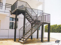Escaliers en spirale préfabriqués en acier de conception moderne de haute qualité Escalier extérieur en acier en métal pour application scolaire