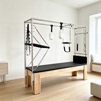 Table de Pilates Reformer réglable en bois de chêne avec barre de traction pour la physiothérapie et la rééducation