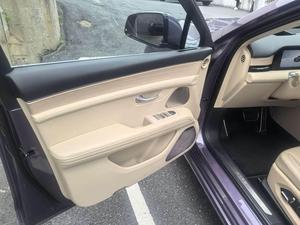 AITO M5 Extended-Range Ultra SUV 4x4 Usato 2025 viola su sfondo albicocca - Product Image 3