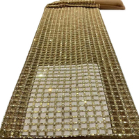 Tissu africain de dentelle de filet de perles de mariée brodées à la main