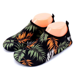 Chaussures <span class=keywords><strong>aquatiques</strong></span> unisexes ZALE, chaussures d'eau anti-perforation, épaisses, antidérapantes, <span class=keywords><strong>chaussettes</strong></span> <span class=keywords><strong>aquatiques</strong></span> pour la plage et la natation - Product Image 5