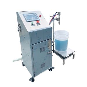 Machine de remplissage semi-automatique à double tête 30L 80L 160L pour eau pure, ketchup, nettoyant WC, détergent, huile et sachets de consommation - Product Image 1