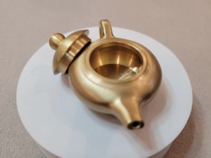 Petite <span class=keywords><strong>théière</strong></span> en cuivre, mini pot à poignée, petite décoration, ornement pour le salon, cadeau d'affaires - Product Image 5