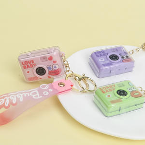 Mini caméra <span class=keywords><strong>anime</strong></span> mignonne, personnage de dessin animé à bouche de saucisse, impression UV, porte-clés avec lumière et son - Product Image 5