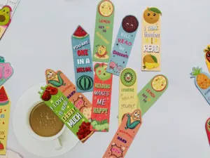 Wholesale 12 Opposite Sex Fruit Scented Bookmarks Student Reading Scratch Scented Bookmarks