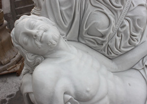 Sculpture religieuse en marbre sculpté de haute qualité, Pietà - Product Image 4