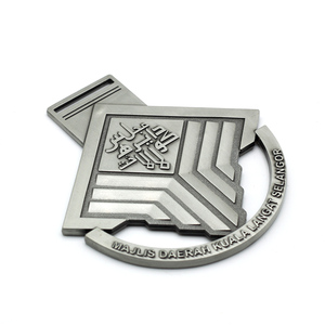 Medalla <span class=keywords><strong>de</strong></span> Bronce <span class=keywords><strong>de</strong></span> <span class=keywords><strong>Dragon</strong></span> Ball Wukong, cordón <span class=keywords><strong>de</strong></span> cinta <span class=keywords><strong>de</strong></span> Control remoto <span class=keywords><strong>de</strong></span> coche con medalla, venta al por mayor, barata - Product Image 3