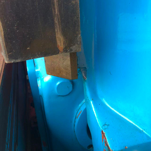 Máquina Perforadora Vertical Automática de Alta Precisión con Motor para Procesamiento de Metales y Motores de Automóviles - Product Image 3