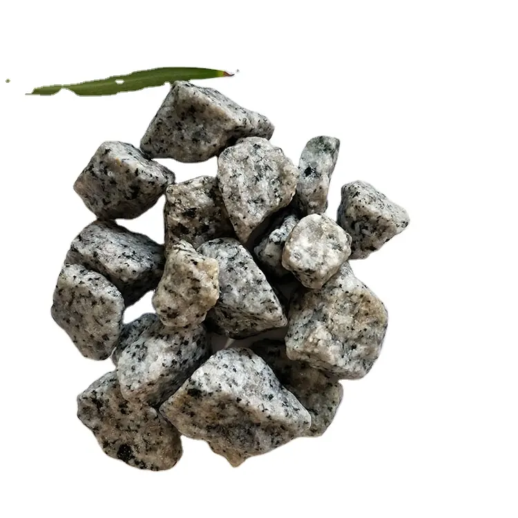 Warna Abu-abu Kecil Pecahan Marmer Basalt Kuarsa Batu Kerikil dan Batu Granit Kasar untuk Kebun Lanskap Jalan Raya