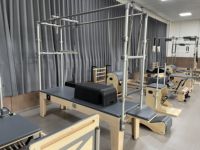 Studio commercial fitness cadillac machine bois plein trapèze érable durable pilates cadillac