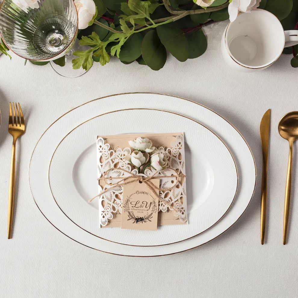 Stoviglie di lusso nordico piatto piatto piatto Gourmet in ceramica con bordo ovale in oro bianco per ristorante Hotel