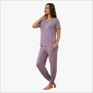 Ensemble de pyjamas de nuit à marque privée pour femmes, pyjamas en gros pour femmes, ensemble de pyjamas, usine de vêtements du Vietnam, vêtements de nuit de qualité supérieure - Product Image 2