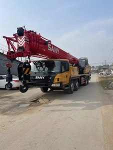 La grue mobile STC550 de camion de 55 tonnes a utilisé le moteur de Weichai capacité de chargement évaluée de 25 tonnes charge de levage maximum de 80 tonnes prix moins cher Chine - Product Image 2