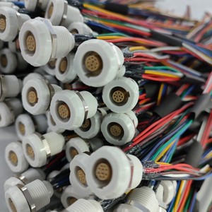 Çoklu Konnektörlü Terminalli Özel Otomotiv Kablo Demeti, Elektronik ve Endüstriyel Uygulamalar için OEM Kablo Grubu - Product Image 5