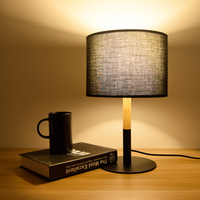 High-End Dekorasi Cerdas Samping Tempat Tidur Kayu Gaya Nordic Putih Hitam Kain Kap Lampu E27/E26 Malam Lampu Meja Dalam Ruangan untuk Penggunaan Rumah