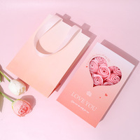 Boîte à fleurs romantique pour la Saint-Valentin, boîte à collier de mariage, boîte cadeau exclusive faite à la main, rectangulaire, rose, avec finition brillante