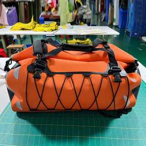Precio de fábrica Bolsa de lona impermeable de moda para hombres Colores personalizados disponibles en tamaños grandes 60L <span class=keywords><strong>70L</strong></span> 80L 90L Cierre de cremallera - Product Image 6