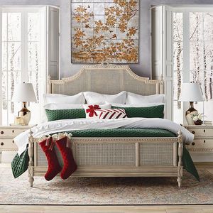 Meuble de lit en bois antique, en chêne massif, sculpté, style français, classique, idéal pour une chambre à coucher - Product Image 4