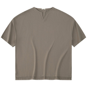 Người Đàn Ông Của 100% Bông V Cổ T-Shirt Tùy Chỉnh Thực hiện Lỏng Phù Hợp Sợi Nhuộm Twill Vải Hip Hop Phong Cách In Mô Hình - Product Image 3