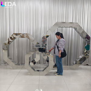 LEDA Miroir octogonal Toile de fond en métal doré Arche de mariage Support floral pour la décoration d'événements - Product Image 6