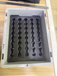 ถาดบรรจุภัณฑ์แบบขึ้นรูปด้วยความร้อนป้องกันไฟฟ้าสถิตย์ ESD แบบกำหนดเอง วัสดุ PS PET สำหรับบรรจุอุปกรณ์อิเล็กทรอนิกส์ PCB  แบบขึ้นรูปสุญญากาศ สำหรับอุปกรณ์การแพทย์ - Product Image 3