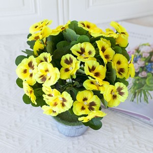 Bouquet di Fiori Artificiali di Pansé, 6 Colori, Cespugli di Fiori Finti di <span class=keywords><strong>Viola</strong></span>, Pansé Artificiali Resistenti ai Raggi UV per Decorazioni da Giardino e Patio Esterno - Product Image 4