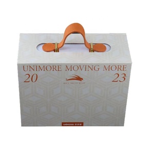 Hotsale Custom Logo Printing Magnetic Flap Closure Luxury Rigid Cardboard <b>Gift</b> <b>Box</b> with Leather Handle Matt Lamination Embossing - Product Image 4