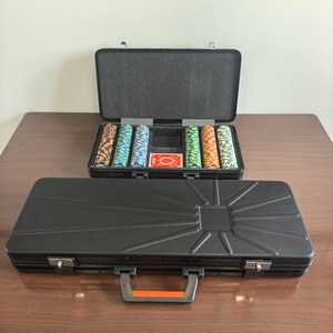 Juego de <span class=keywords><strong>500</strong></span> <span class=keywords><strong>Fichas</strong></span> de Póker de Arcilla con Maletín de Aluminio en Varios Colores Personalizados - Product Image 1