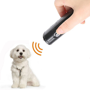 3 in 1 Hund Anti Barking Gerät Ultraschall Hund Repeller Stop Bark Control Trainings zubehör mit LED-Taschenlampe - Product Image 2