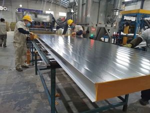 Panel Metálico de Bajo Valor K para Aislamiento de Almacenes y Cámaras Frigoríficas Modernas de Exterior con Ultra Ahorro Energético - Product Image 4