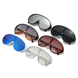 <span class=keywords><strong>Occhiali</strong></span> <span class=keywords><strong>da</strong></span> <span class=keywords><strong>sole</strong></span> Vintage interi per donne uomo moda <span class=keywords><strong>occhiali</strong></span> <span class=keywords><strong>da</strong></span> <span class=keywords><strong>sole</strong></span> oversize alla moda tonalità femminili maschera triangolare UV400 <span class=keywords><strong>occhiali</strong></span> <span class=keywords><strong>da</strong></span> <span class=keywords><strong>vista</strong></span> - Product Image 6