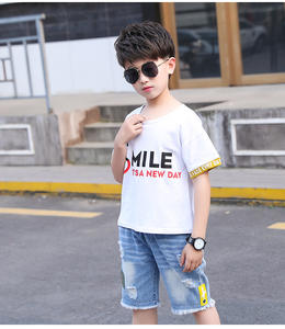 เสื้อผ้าเด็กชุดเซ็ตใหม่ขายส่งราคาพิเศษ เสื้อยืดและกางเกงยีนส์ขาสั้นสำหรับเด็ก - Product Image 3