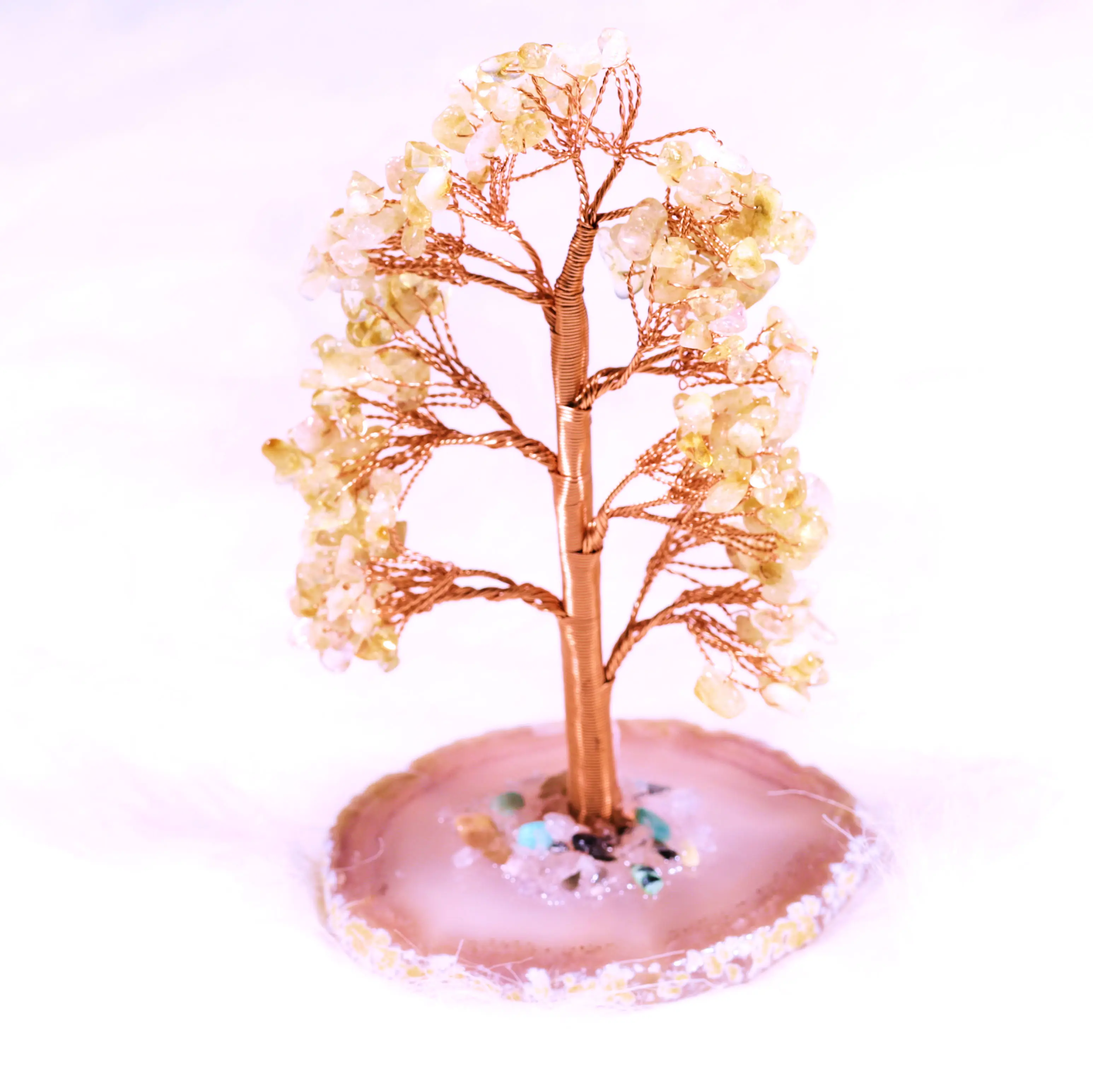 بسعر الجملة أشجار كريمة لامعة من لون اللون مع قاعدة من جمجمة الجواهر من كريستالات Amayra للتصدير من الهند