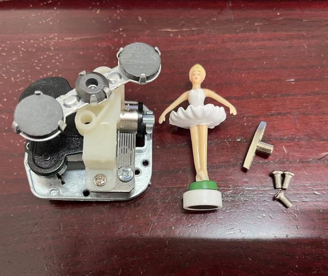2025 Wholesale Mini Music Box Mechanism Wind up Music Box Movement With 3PCS Magnet Iron Frame