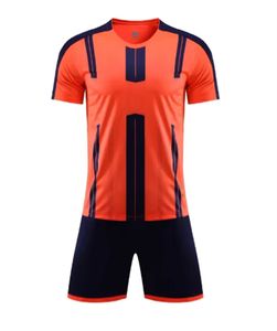 Высококачественные ретро-футболки для мужчин (игроков и болельщиков) и детские комплекты. - Product Image 5