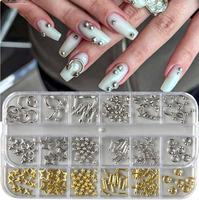 Kit de 12 grilles de breloques pour ongles en alliage style punk, étoiles, croix, pointes, anneaux de piercing pour ongles, clous pour ongles, décorations 3D pour nail art, fournitures pour ongles