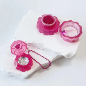 Pot cosmétique mini 4g 200ml en plastique vide avec bouchon à vis rose pour baume à lèvres, crème contour des yeux, blush, soins de la peau, logo personnalisé - Product Image 1