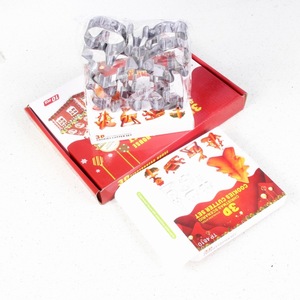 8個サフラン3Dステンレス鋼クリスマスクッキーカッターボックスセット雪だるまクリスマスツリーエルクビスケットモールド付きホリデー用 - Product Image 2