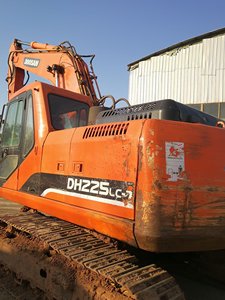 รถขุดไฮดรอลิก Doosan DH225LC-7 มือสอง สภาพดี พร้อมขาย - Product Image 4