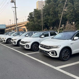 T-roc R-line 2024 T Rock <span class=keywords><strong>Volkswagen</strong></span> 2026 T.roc Troc T-roc R-line Nuova Auto Turbo Automatica a Benzina AWD con Telecamera Posteriore e Sedili in Tessuto - Product Image 1